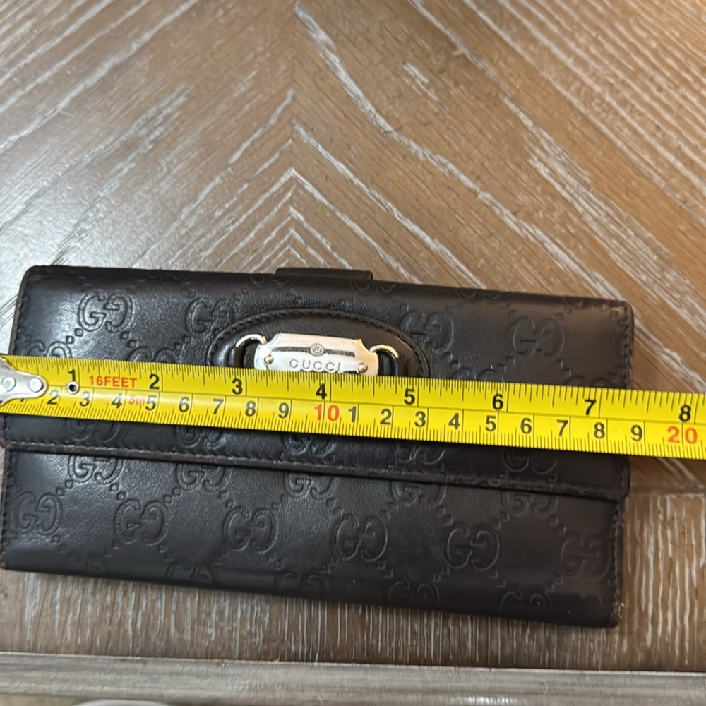 Gucci Black Embossed Leather Wallet - Picture 9 of 10